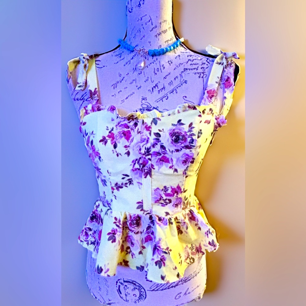 New Sofia Vergara Floral Peplum Top